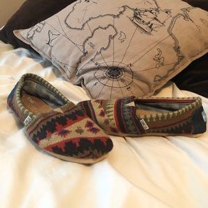 Brown Aztec Pattern Toms